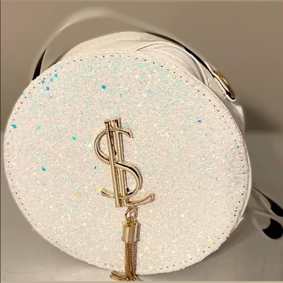 BAGS - Picture 11 of 13